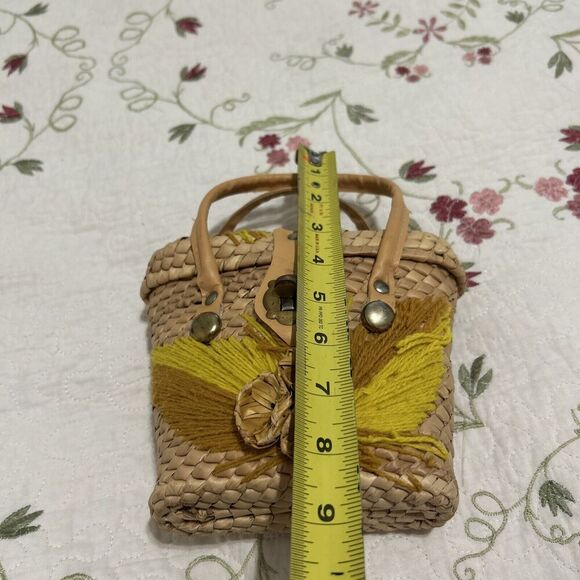 Vintage 1970s Woven Straw Leather Handbag Straw Flower Clusters Yarn Leaves - Picture 11 of 12